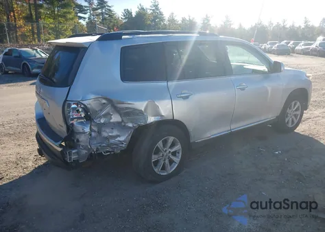 2011 Toyota Highlander Base V6 z USA, uszkodzony, nr VIN 5TDBK3EH7BS083266